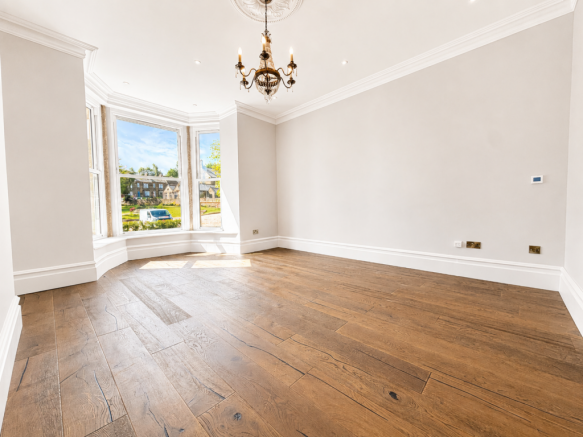 2 bed Ground Flat to rent Image 4