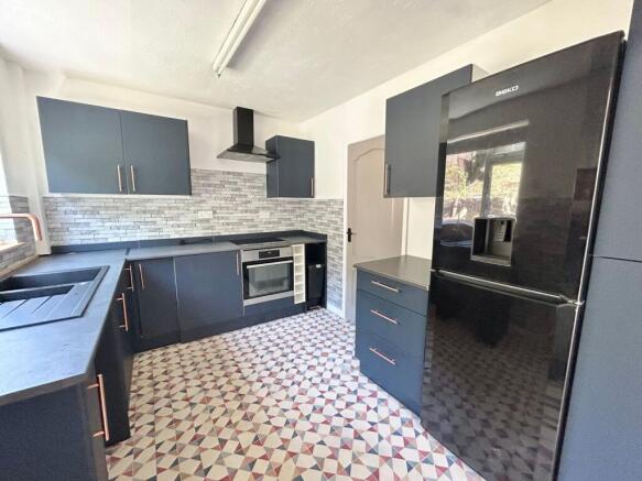3 bed Semi-Detached for sale Image 7