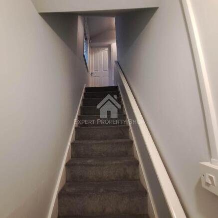 3 bed Semi-Detached to rent Image 4