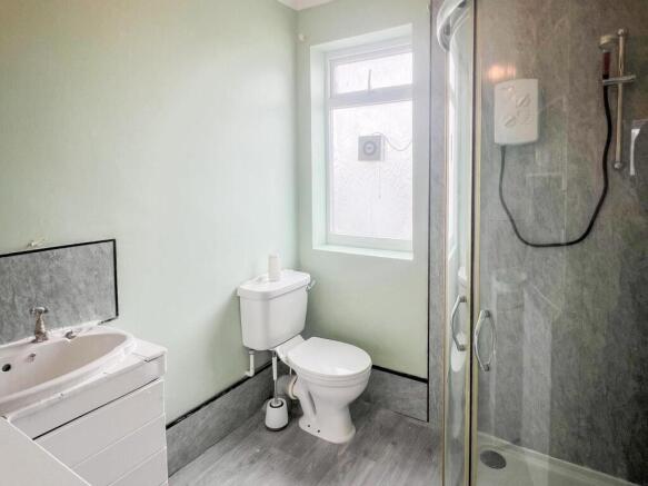 3 bed Semi-Detached for sale Image 12