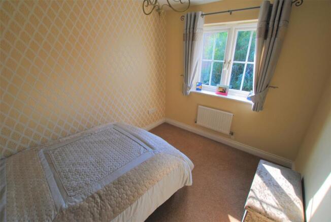 Donne bed 4.jpg