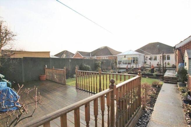 Rear garden lo...