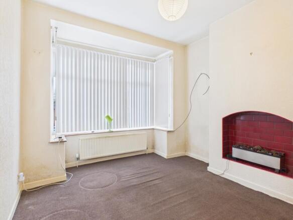 CAM03729G0-PR0252-STILL001