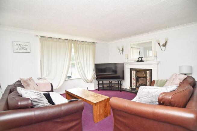 4 bed Detached for sale Image 5