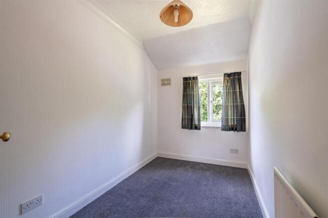 3 bed Terraced for sale Image 10