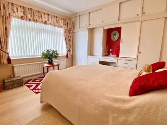 Guest Room (1)