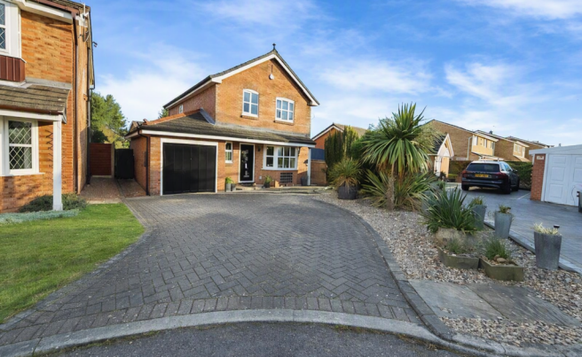 4 bed Detached for sale in doncaster