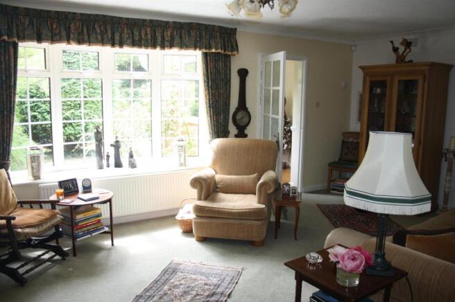 sitting room 3.JPG