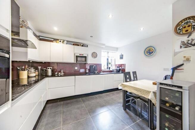 Refitted kitchen din