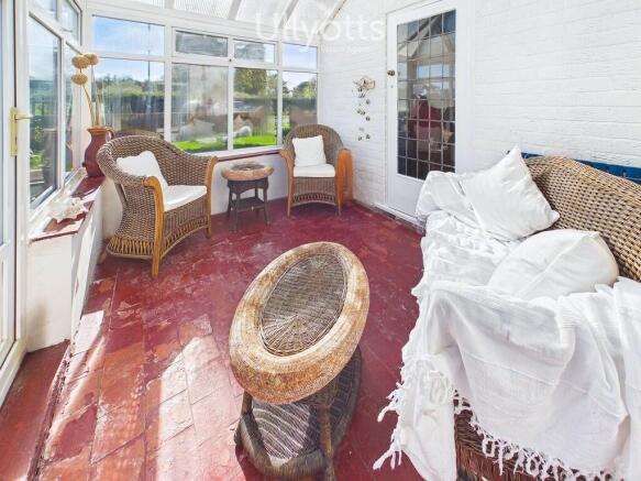 4 bed Detached for sale Image 12