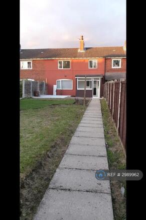 3 bed Terraced to rent Image 11