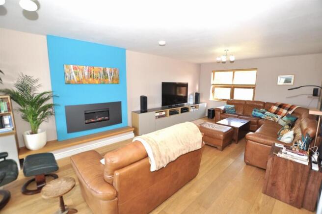 Sitting / Dining Room