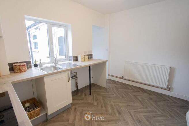 2 bed Terraced for sale Image 5
