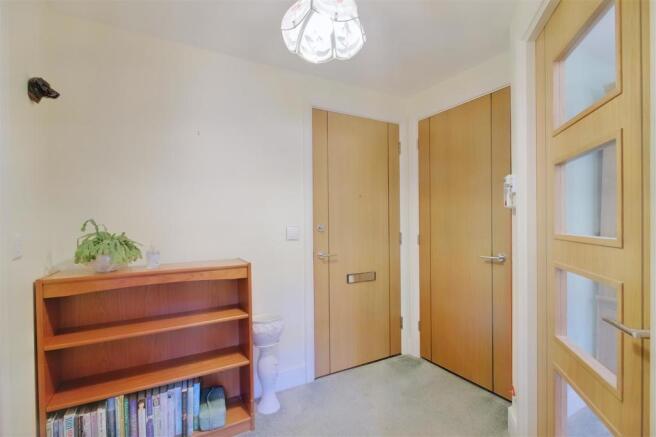 Hallway.JPG