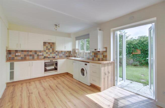 34 Burnham Road, Malmesbury photo 4