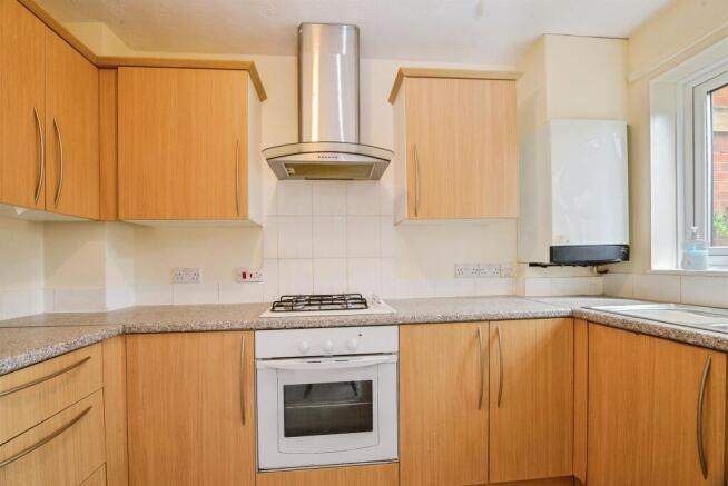 3 bed Terraced for sale Image 4