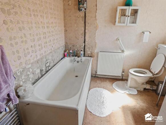 4 bed Terraced for sale Image 9