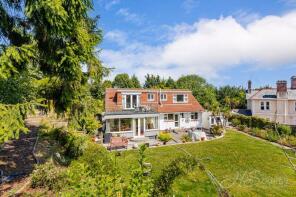 1 Quest, Huxtable Hill, Torquay TQ2 6RL