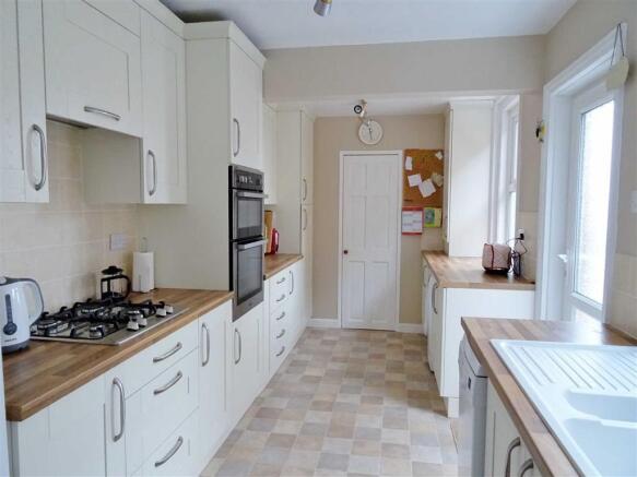KITCHEN: