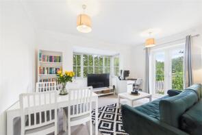Flat 4, Baybrook, Maidenhead Road, Cookham, Maidenhead SL6 9DG