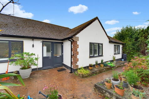 Ferndale Avenue, Chertsey, KT16