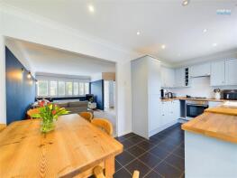 6, Ravenswood, Hassocks BN6 8JB