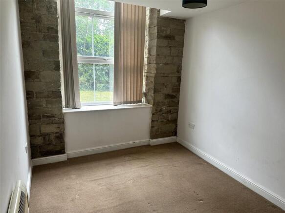 2 bed Apartment to rent Image 6