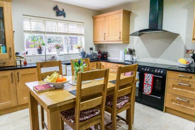 Kitchen/Breakfast