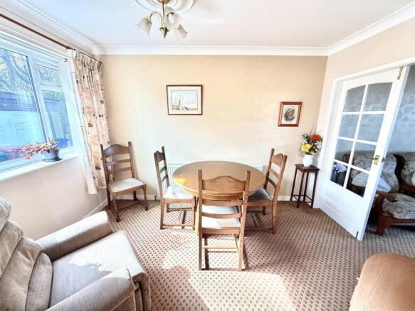 Moorland Avenue, Staincross, S75 6NJ photo 4