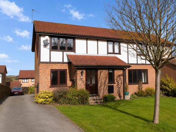 2 bed Semi-Detached to rent in harrogate