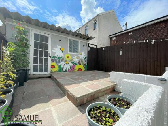 REAR GARDEN C