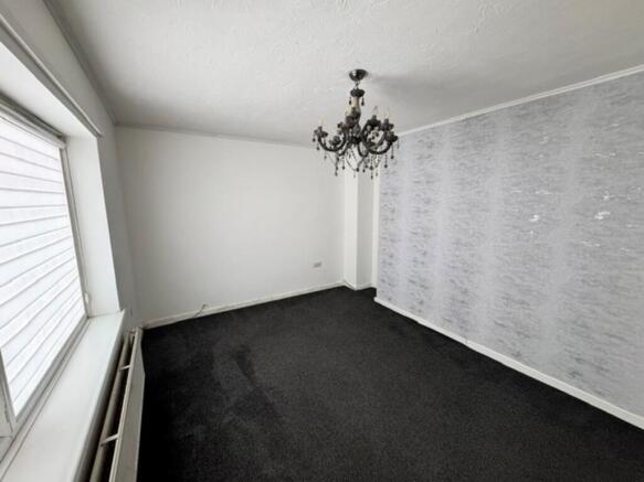 3 bed Semi-Detached to rent Image 3