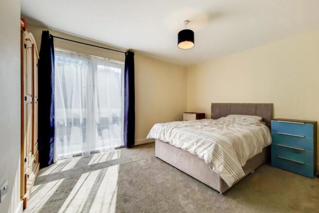 5_Main Bedroom-0.jpg
