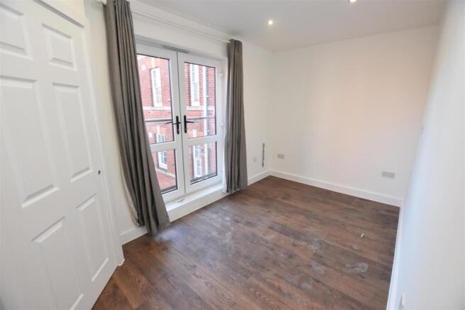 Bedroom (second).jpg