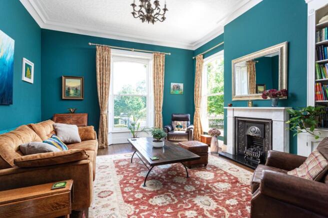6 bed Semi-Detached for sale Image 10