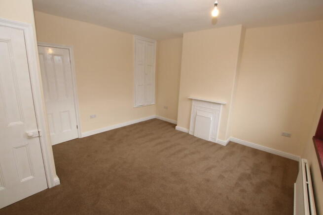 3 bed Semi-Detached to rent Image 6