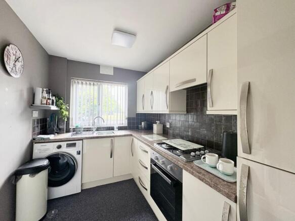 2 bed Detached Bungalow for sale Image 7