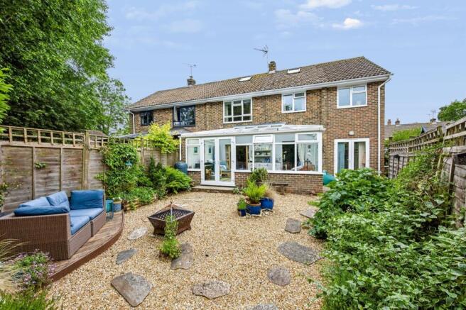 Hatchgate Close, Cuckfield, RH17 photo 4