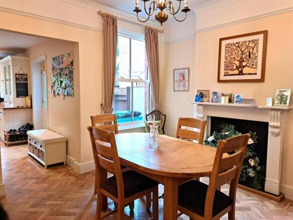 dining room.jpg