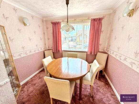 3 bed Semi-Detached Bungalow for sale Image 5