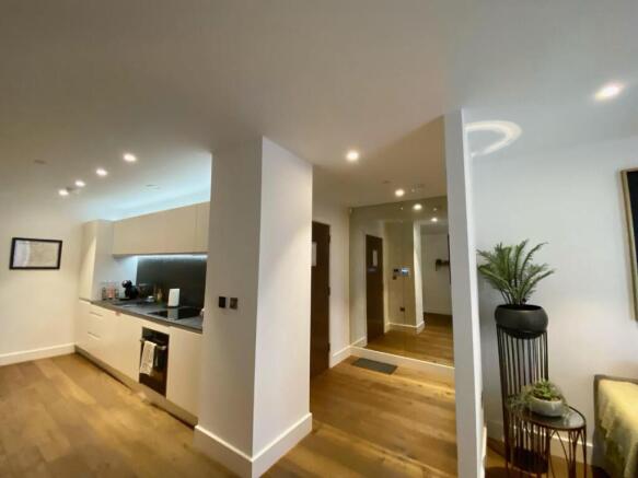 1 bed Apartment to rent Image 7