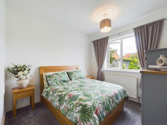 2 bed Semi-Detached Bungalow for sale Image 8