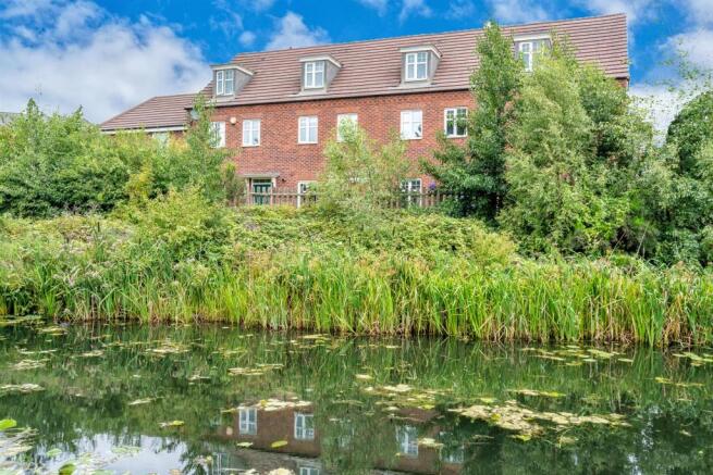 51, Water Reed Grove, Walsall, West Midlands, WS2 