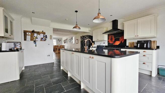 Alternate Kitchen/Breakfast Room View