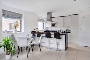 Flat 2, 10, Wheatsheaf Terrace, London SW6 5BH