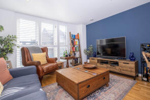 Flat 6, 136, Garratt Lane, London SW18 4EE