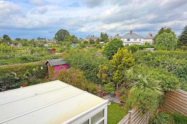 3 bed Semi-Detached for sale Image 12