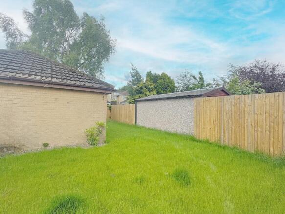 2 bed Semi-Detached for sale Image 11