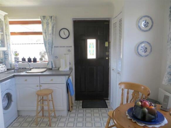 BREAKFAST KITCHEN