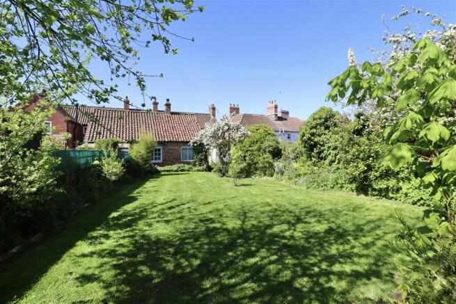 2 bed Terraced for sale Image 9